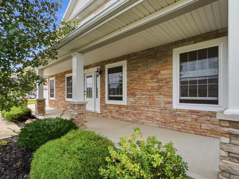 1715 Wildwood Court, Wapakoneta, OH 45895 Photo 4