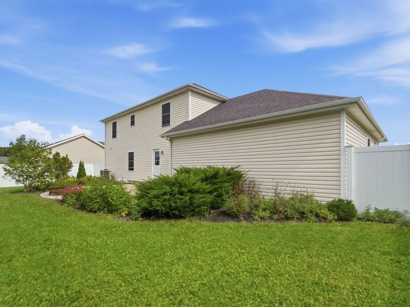 1715 Wildwood Court, Wapakoneta, OH 45895 Photo 58