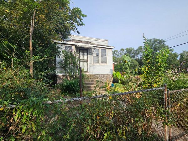 2404 Connecticut Street , Gary, IN 46407