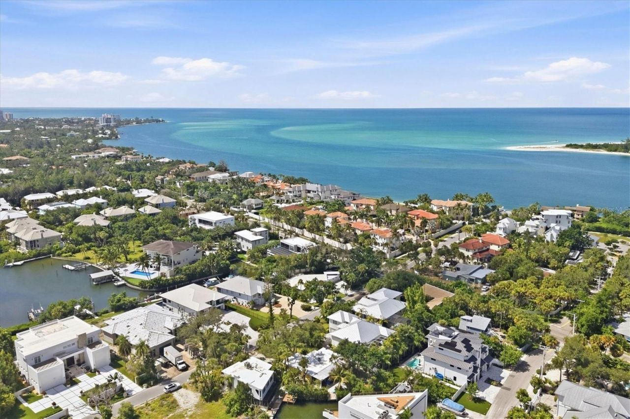 3920 Roberts Point Road, Sarasota, FL 34242 Photo