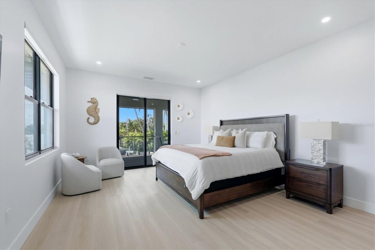 3920 Roberts Point Road, Sarasota, FL 34242 Photo
