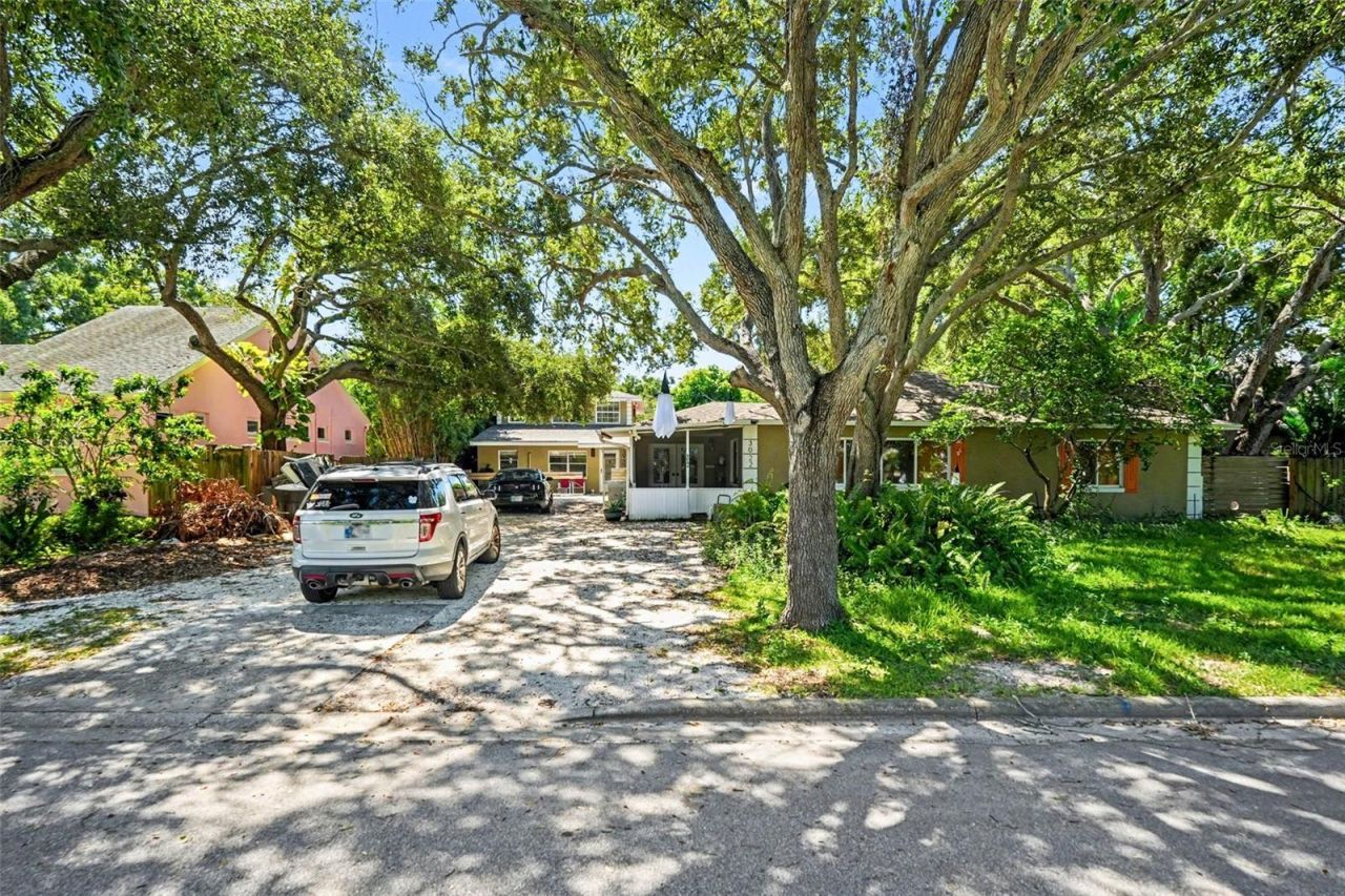 3022 Dartmouth Avenue N, Saint Petersburg, FL 33713 Photo
