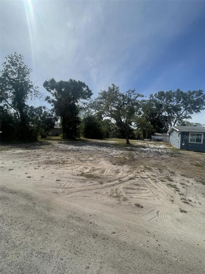 Jungle Way , Sarasota, FL 34243 Main Photo