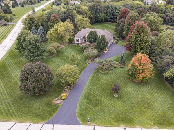 W347S9485 Jericho Ct, Eagle, WI 53119