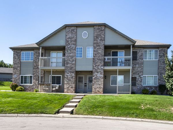 W170S7579 Gregory Dr, Unit E, Muskego, WI 53150