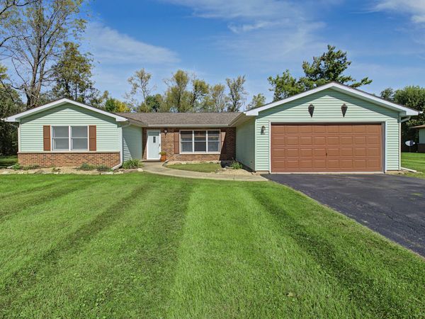 262 Brookside Drive , Paw Paw, IL 61353