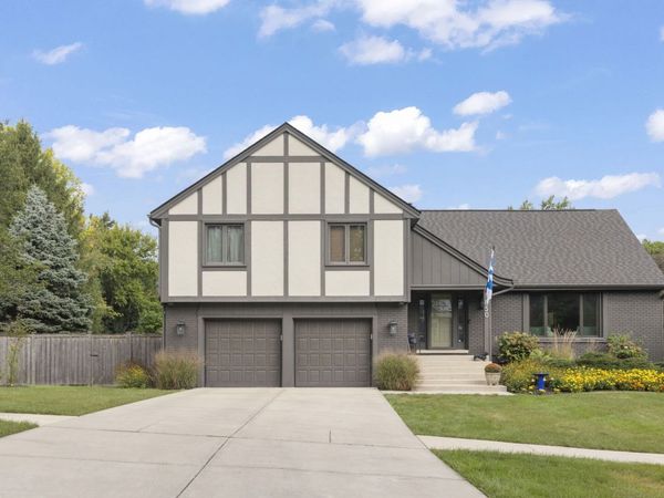 850 Glen Crest Drive , Glen Ellyn, IL 60137