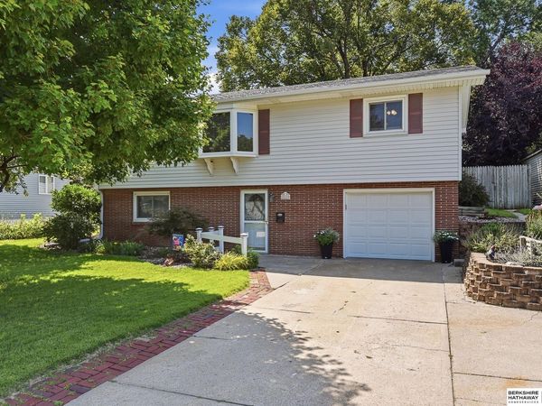 12129 N Street, Omaha, NE 68137