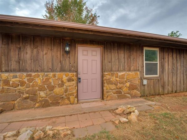 407 N Jefferson Avenue, Blanchard, OK 73010