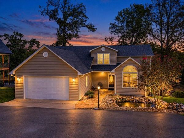 1970 Morewood RD , Hardy, VA 24101