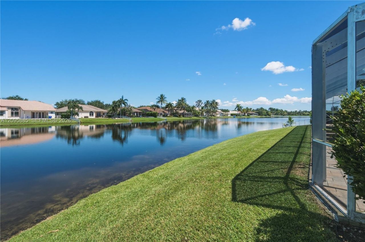 13787 NW 19th Ct, Pembroke Pines, FL 33028 Photo