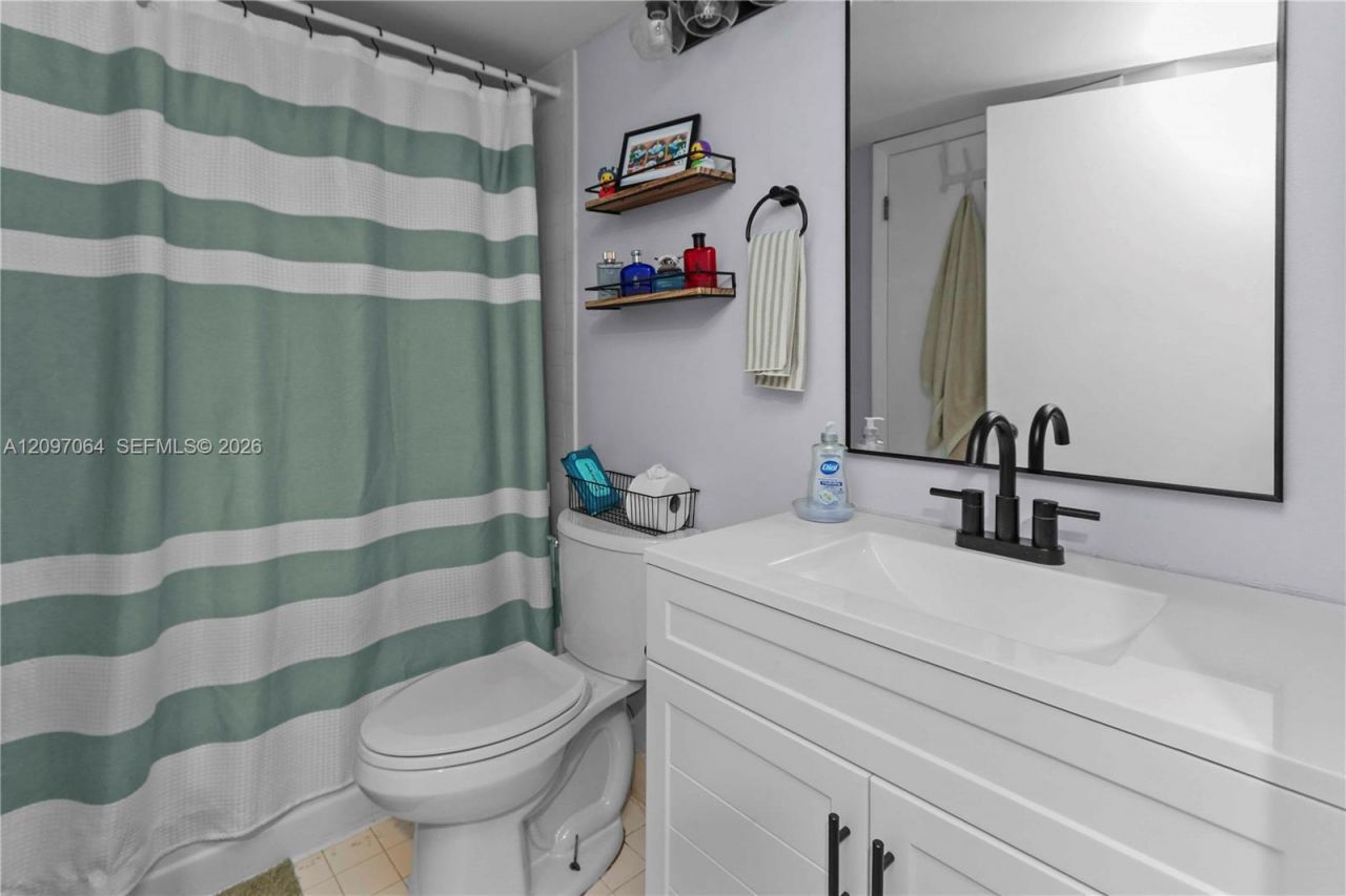 13900 SW 90th Ter, Unit 13900, Miami, FL 33186 Photo
