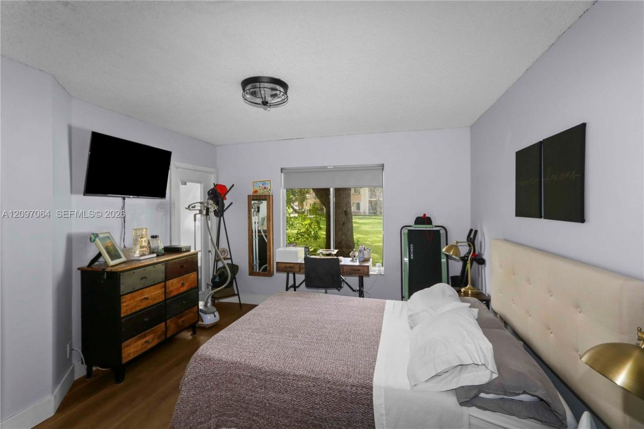 13900 SW 90th Ter, Unit 13900, Miami, FL 33186 Photo