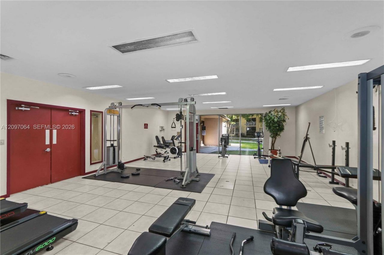 13900 SW 90th Ter, Unit 13900, Miami, FL 33186 Photo