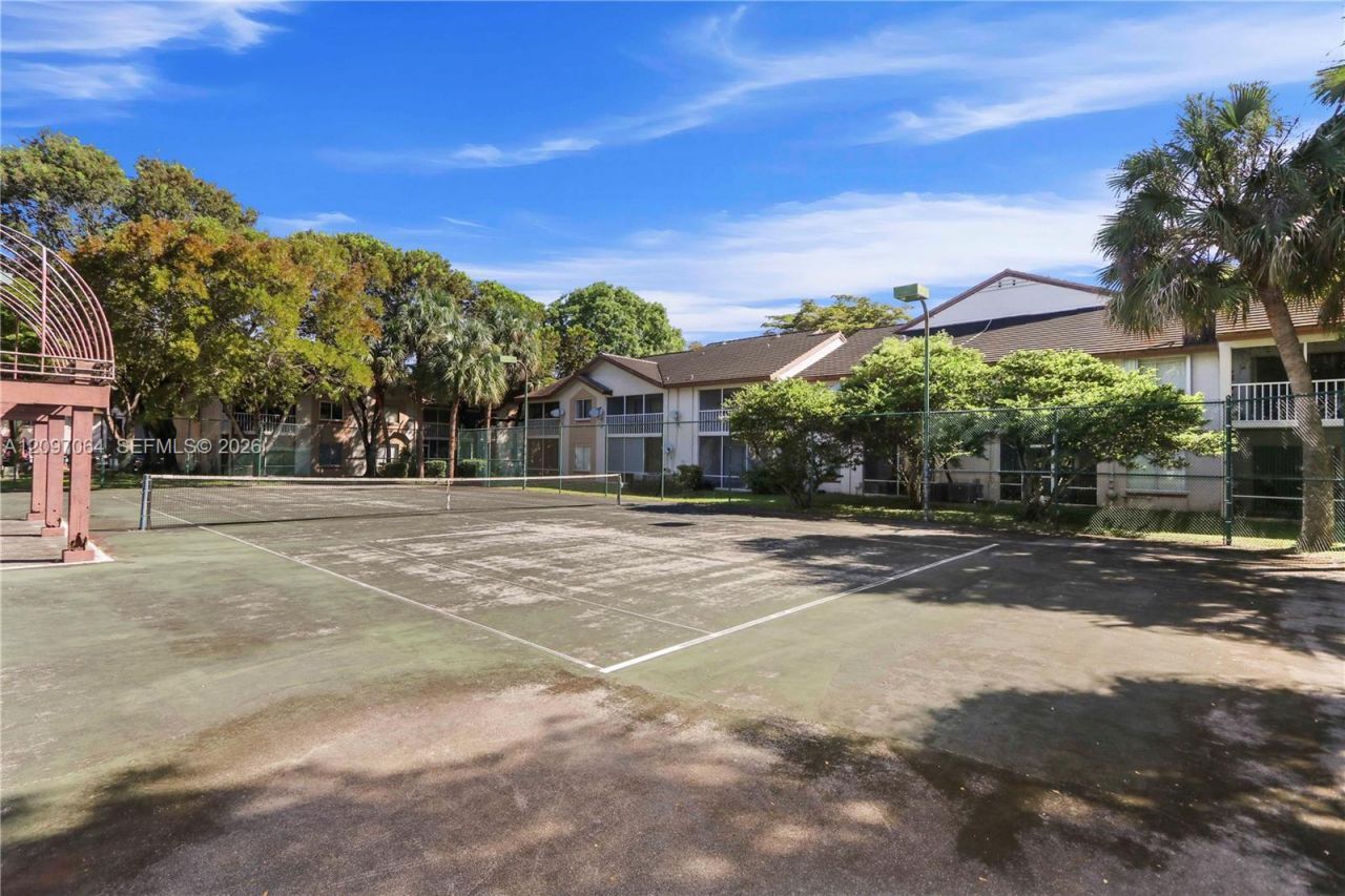 13900 SW 90th Ter, Unit 13900, Miami, FL 33186 Photo