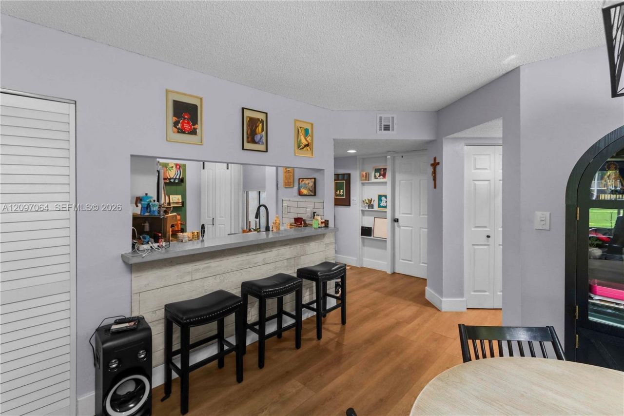13900 SW 90th Ter, Unit 13900, Miami, FL 33186 Photo