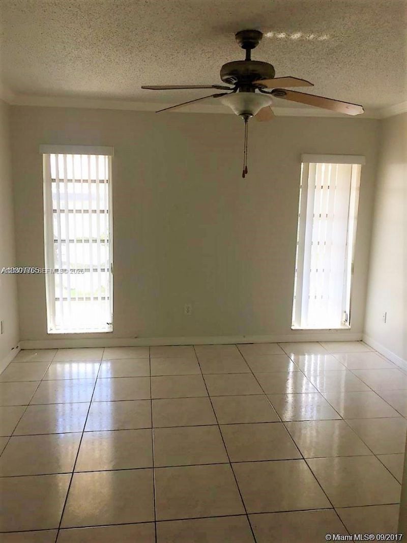4848 NW 24th Ct, Unit 429, Lauderdale Lakes, FL 33313 Photo