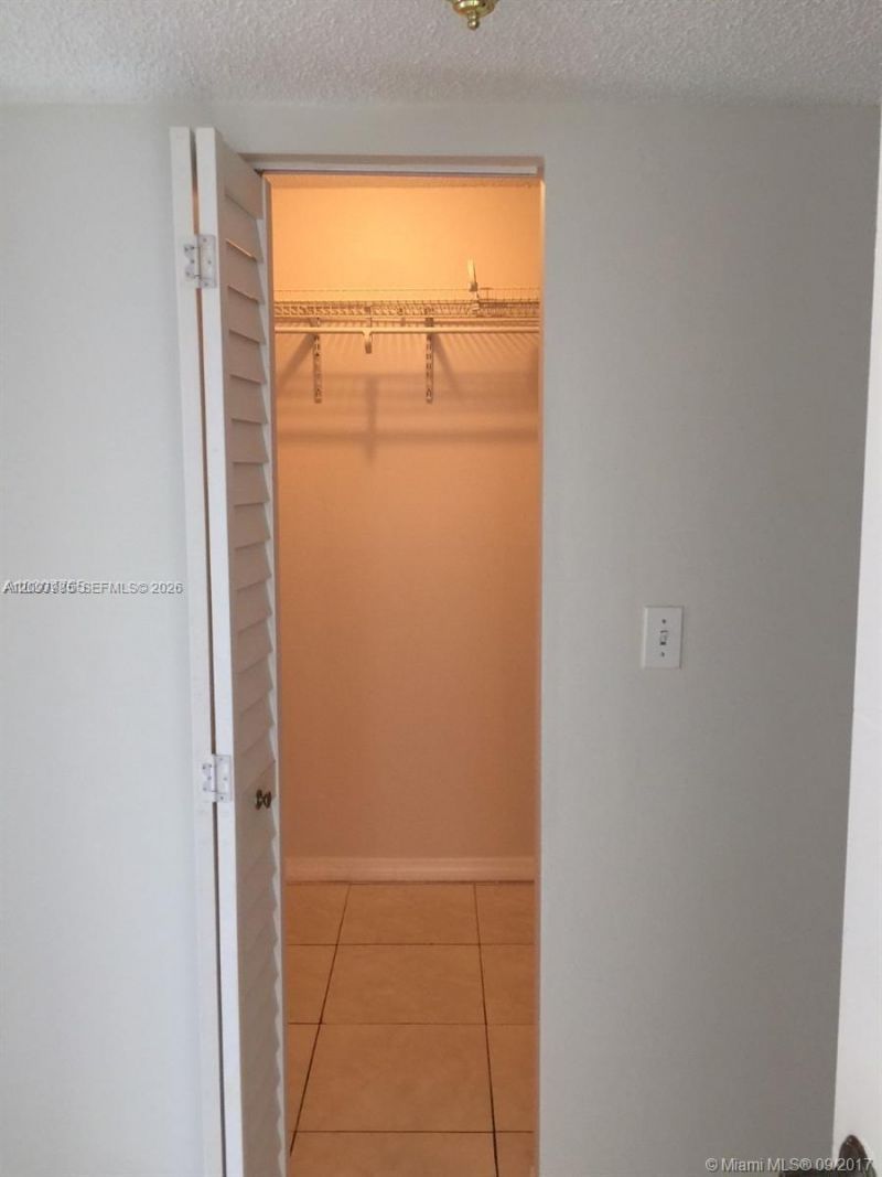 4848 NW 24th Ct, Unit 429, Lauderdale Lakes, FL 33313 Photo