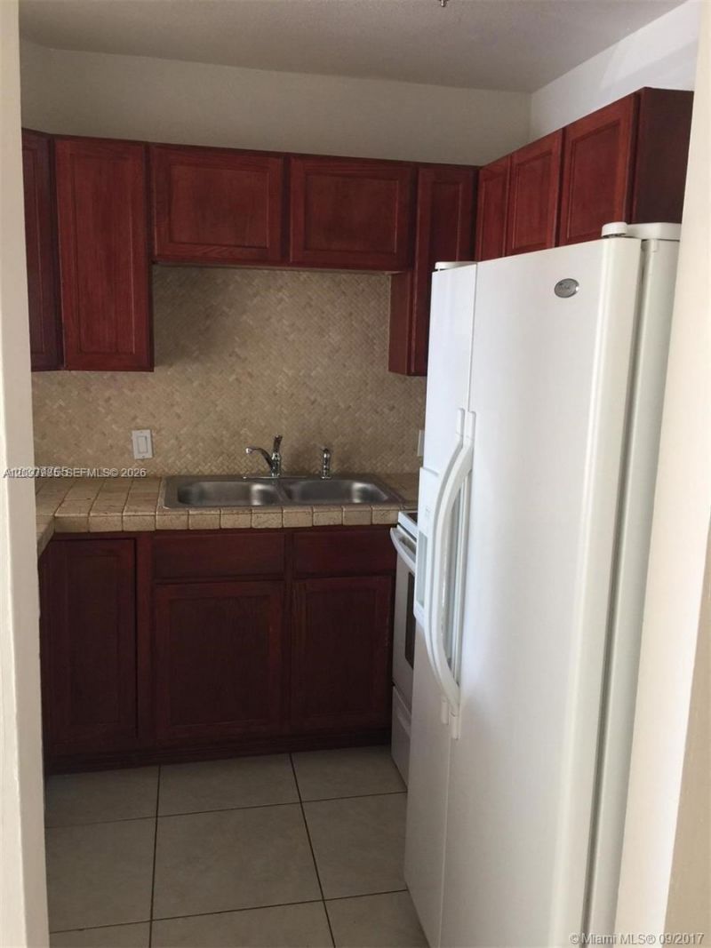 4848 NW 24th Ct, Unit 429, Lauderdale Lakes, FL 33313 Photo
