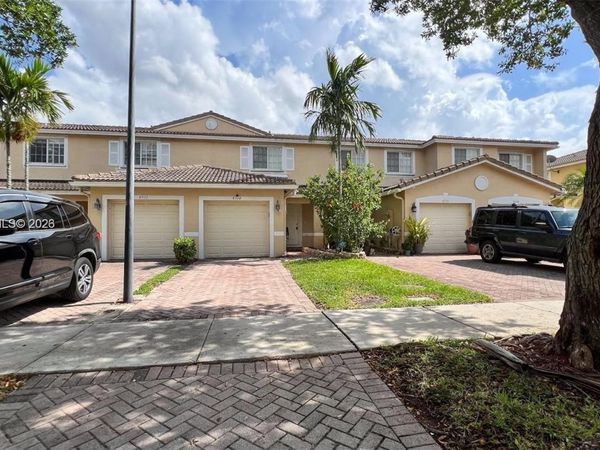 8974 Lancaster St , Tamarac, FL 33321