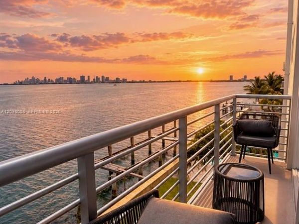 1880 S Treasure Dr , Unit 3A, North Bay Village, FL 33141
