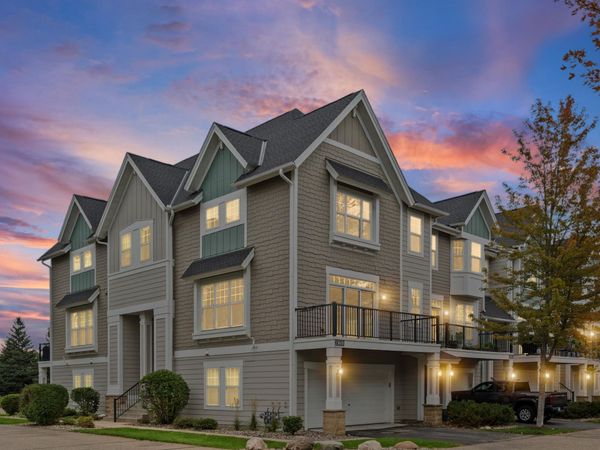 15610 Early Bird Circle, Unit 210, Apple Valley, MN 55124