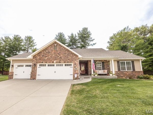 615 Wheatfield Road, O'Fallon, IL 62269