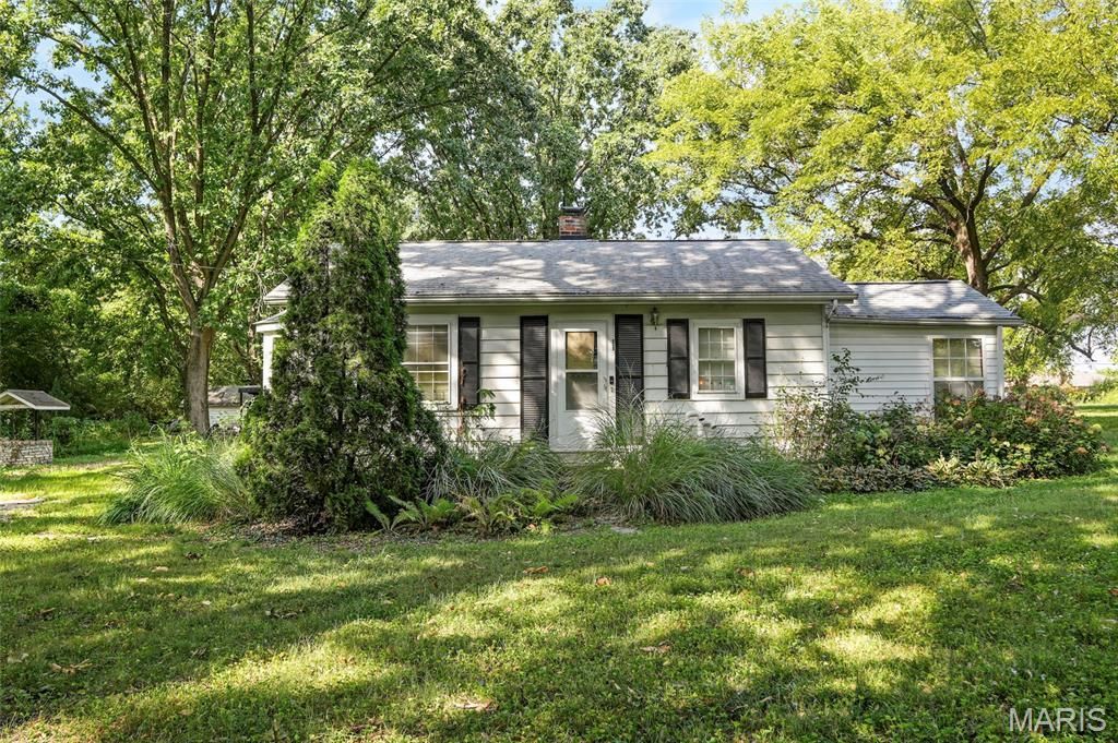 9837 Ventura Drive , Saint Louis, MO 63136 Main Photo