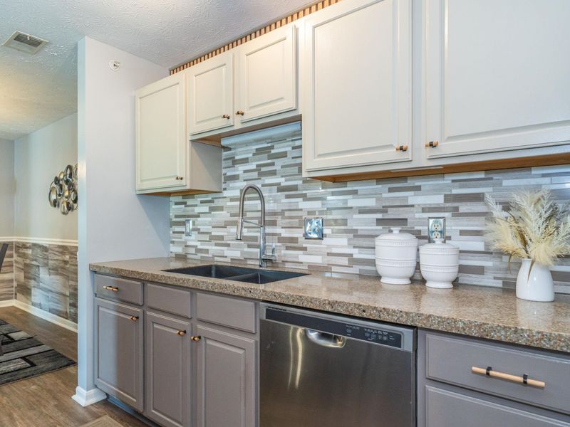 2630 Netherland Drive, Unit 104, Beavercreek, OH 45431 Photo 17