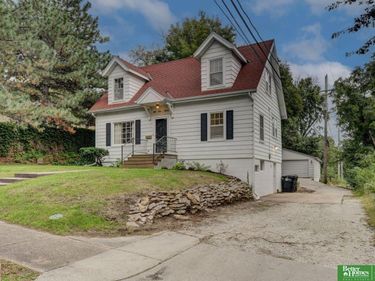 5411 Pacific Street, Omaha, NE 68106