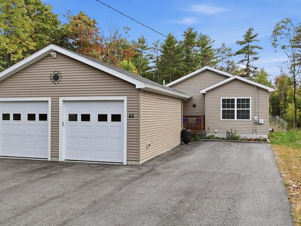 42 Frost Hill Avenue , Lisbon, ME 04252