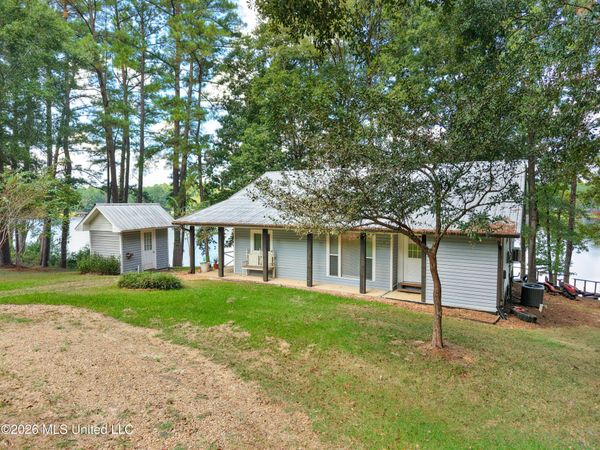 2172 SW Hurricane Lake Drive, Brookhaven, MS 39601