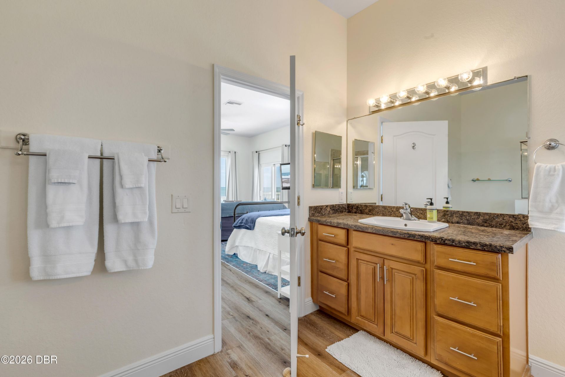 530 Esther Street, New Smyrna Beach, FL 32169 Photo