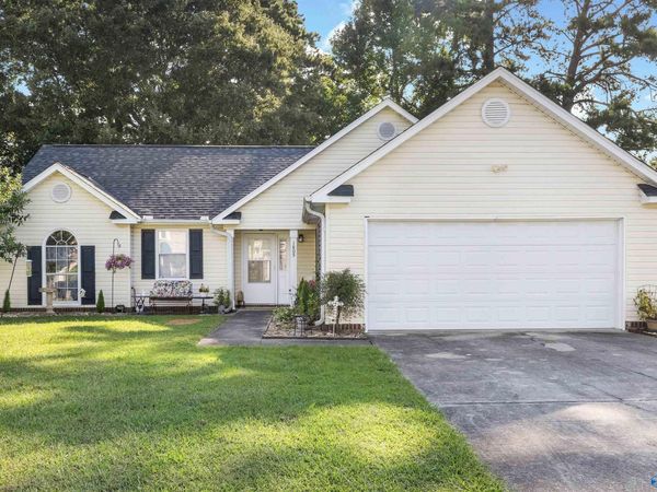 1805 E Brownstone Court, Decatur, AL 35603