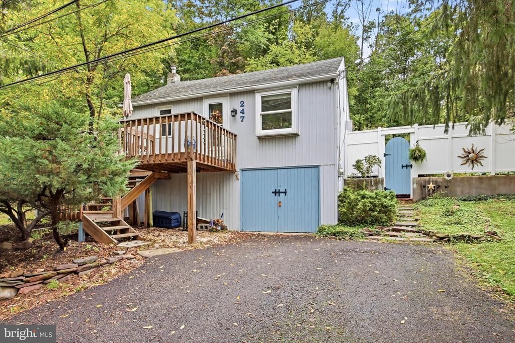 247 PINETOWN ROAD, NORRISTOWN, PA 19403
