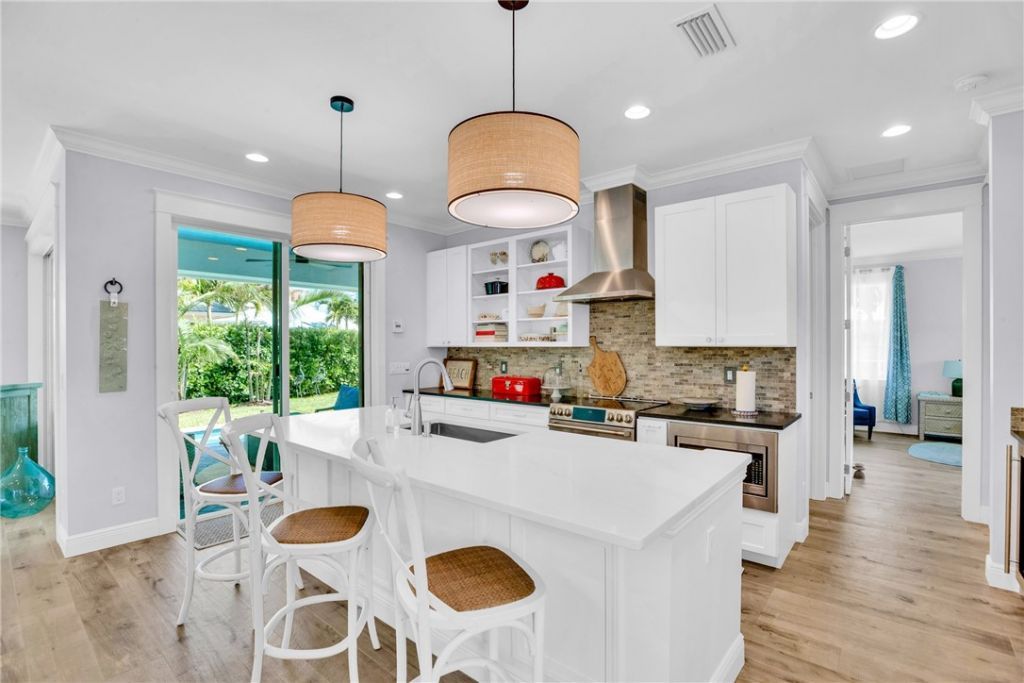3932 Shoreside Drive, Hutchinson Island, FL 34949 Photo