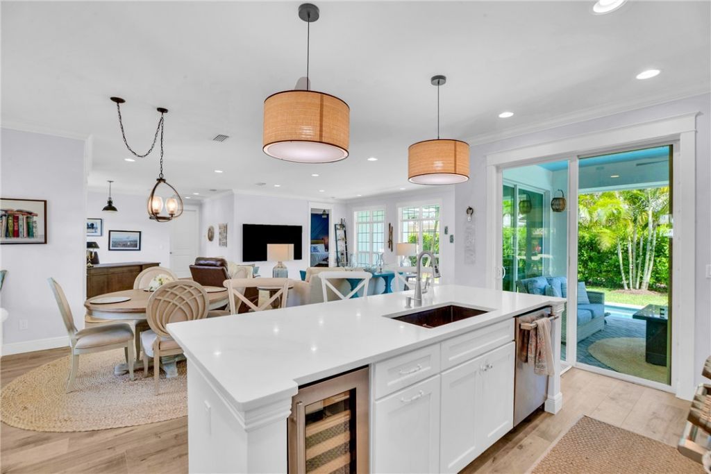 3932 Shoreside Drive, Hutchinson Island, FL 34949 Photo
