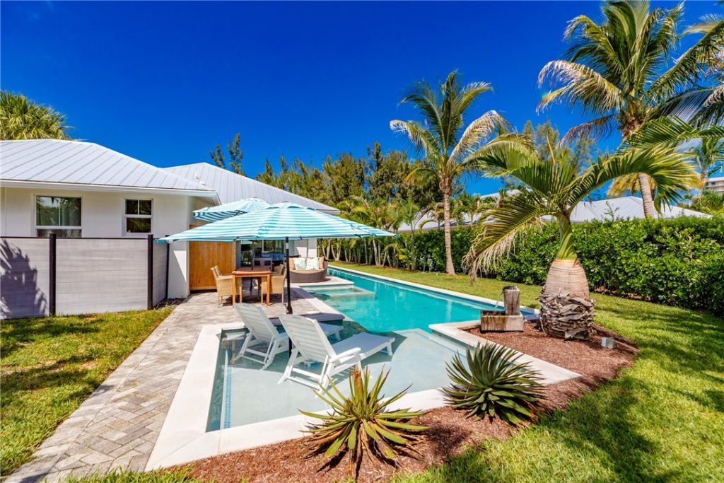 3932 Shoreside Drive, Hutchinson Island, FL 34949 Photo