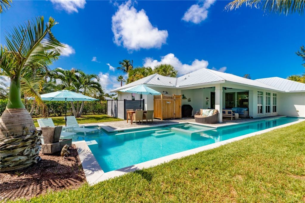 3932 Shoreside Drive, Hutchinson Island, FL 34949 Photo