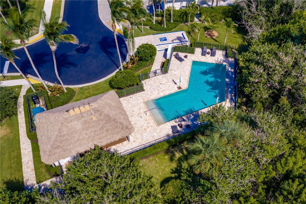 3932 Shoreside Drive, Hutchinson Island, FL 34949 Photo