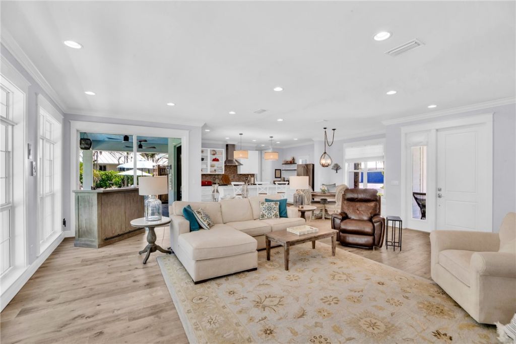 3932 Shoreside Drive, Hutchinson Island, FL 34949 Photo