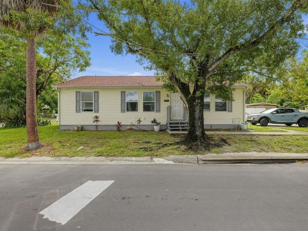 521 12TH AVENUE W, BRADENTON, FL 34205
