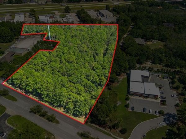 5575 Commerce Boulevard E, Mobile, AL 36619