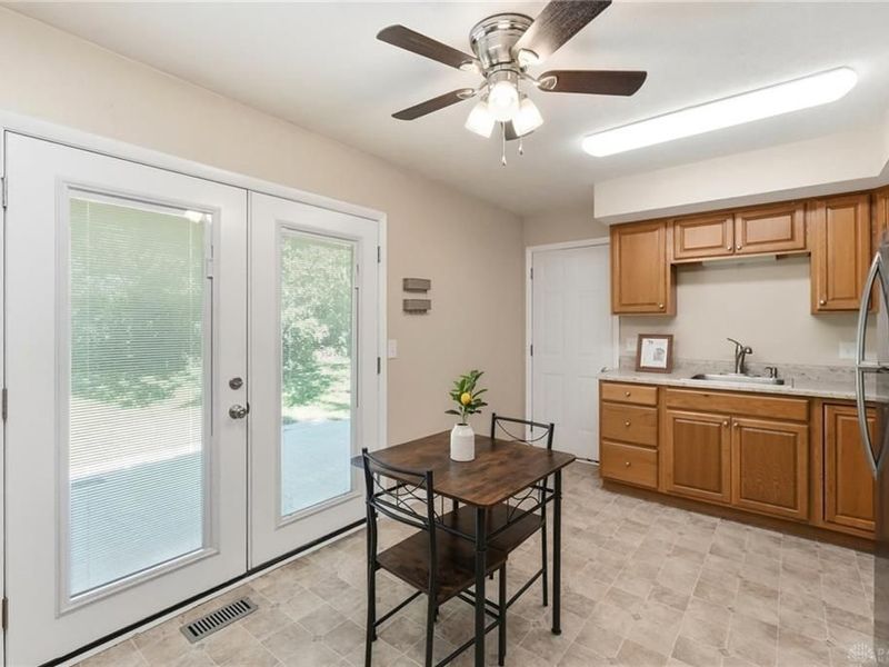 3039 Lynn Haven Street, Springfield, OH 45503 Photo 6