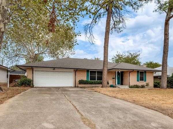 1585 E Kiest Boulevard , Dallas, TX 75216