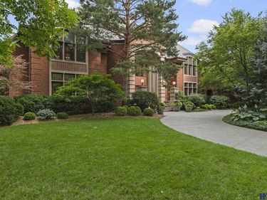 2417 Ridge Road, Lincoln, NE 68512