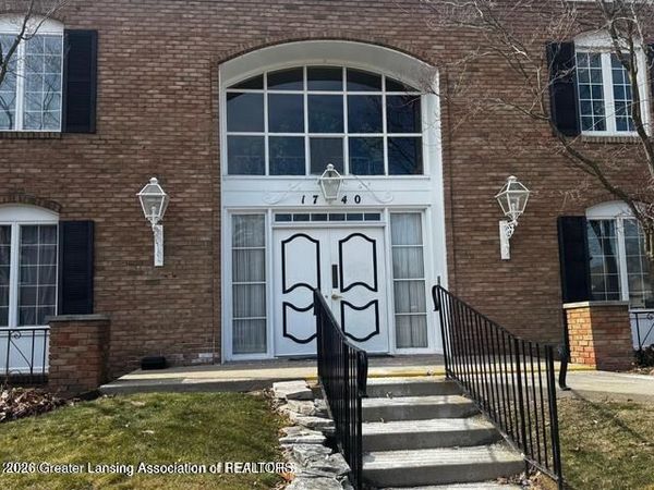 1740 Wellington Road, Lansing, MI 48910
