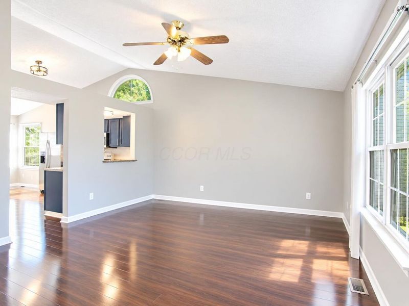 6705 Jennyann Way, Canal Winchester, OH 43110 Photo 4