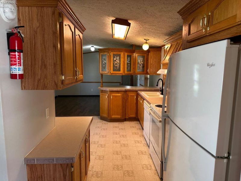 200 N Ontario Street, Lacarne, OH 43439 Photo 21