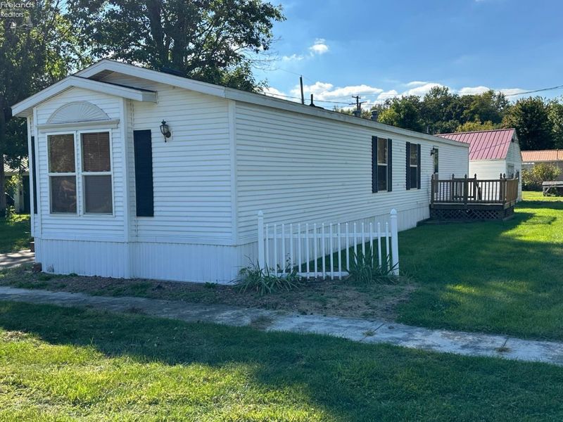 200 N Ontario Street, Lacarne, OH 43439 Photo 3